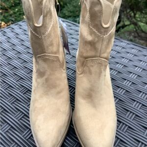 Universal Thread Beige Suede Heeled Boots